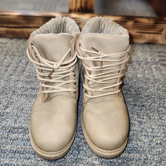 Ladies Dirty Laundry Boots - Picture 9 of 10